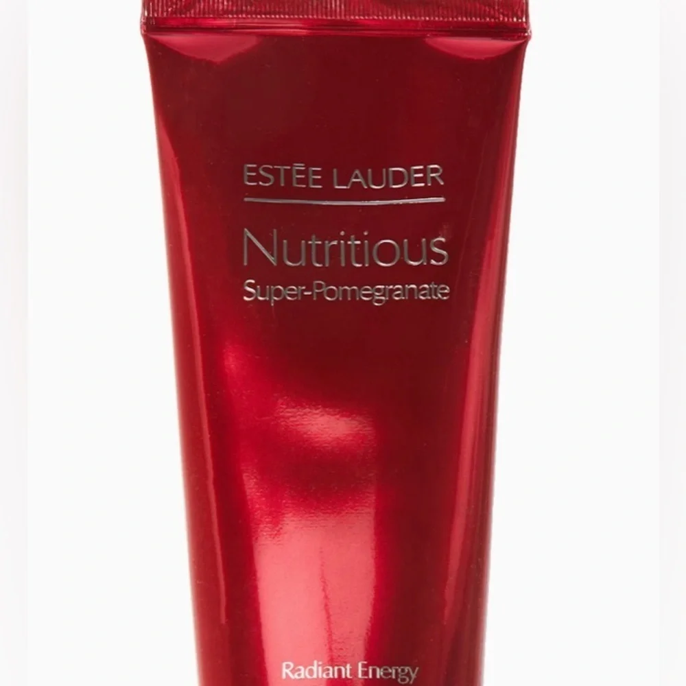 Estee Lauder Nutritious Super-Pomegranate Radiant Energy